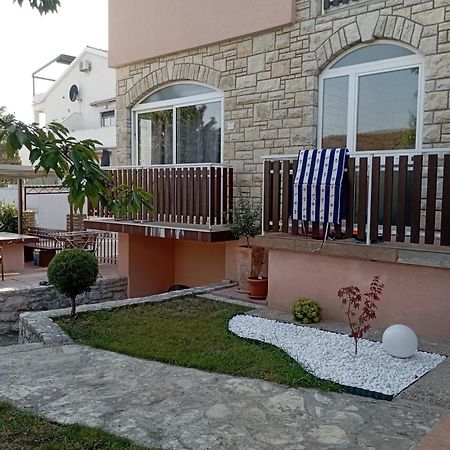 Ferienwohnung Apartman Sole Karigador Exterior foto