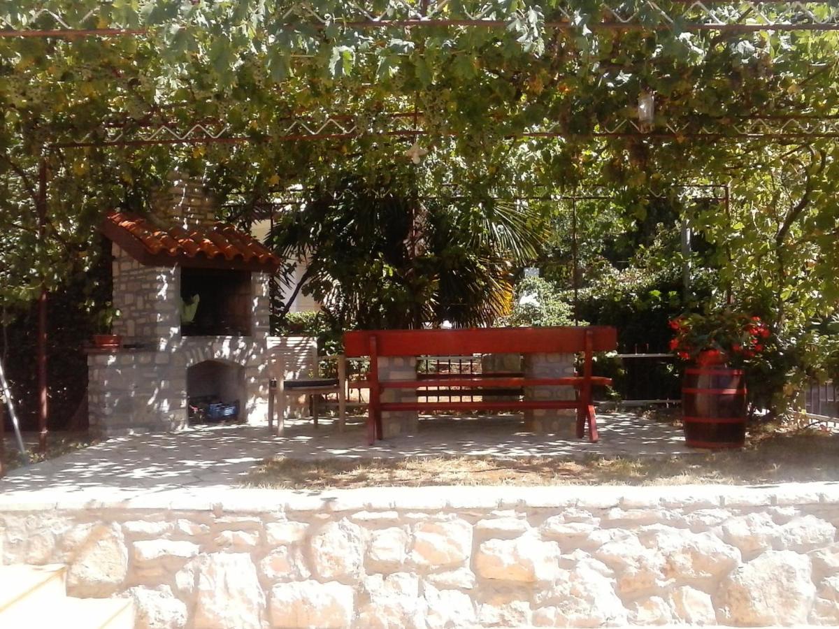 Ferienwohnung Apartman Sole Karigador Exterior foto