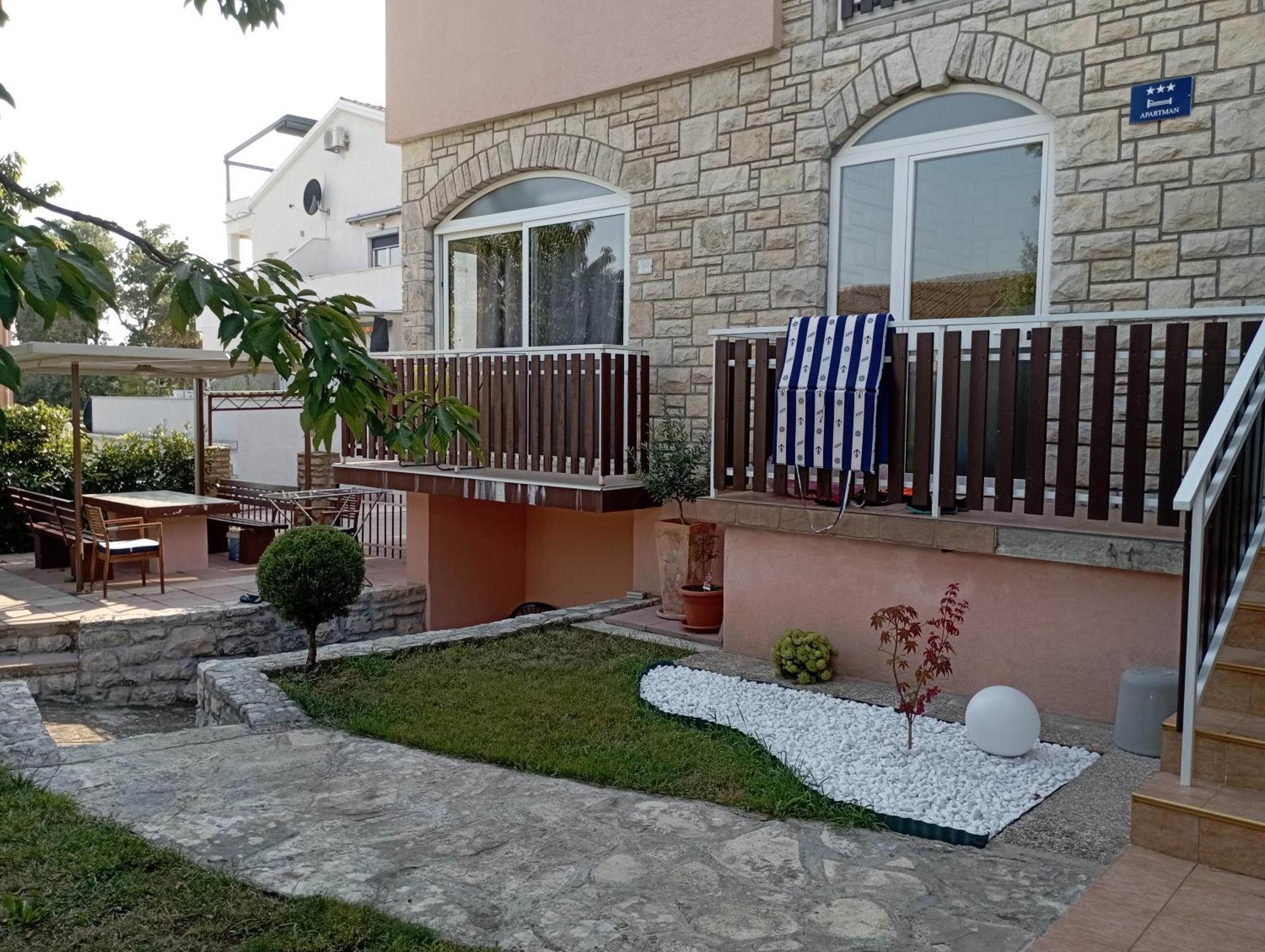 Ferienwohnung Apartman Sole Karigador Exterior foto
